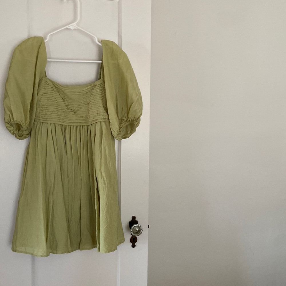 Small Abercrombie light green dress